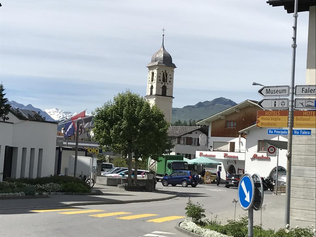 Ferienwohnung Laax Mit Traumblick, Grossem Balkon Und Terrasse Buitenkant foto